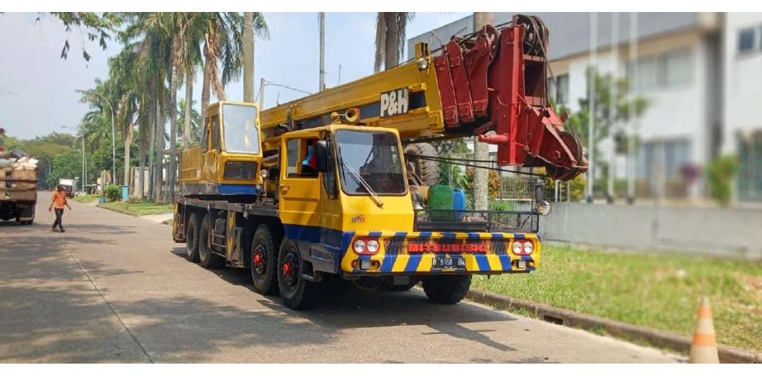 Mobile Crane 45 Ton Caringin