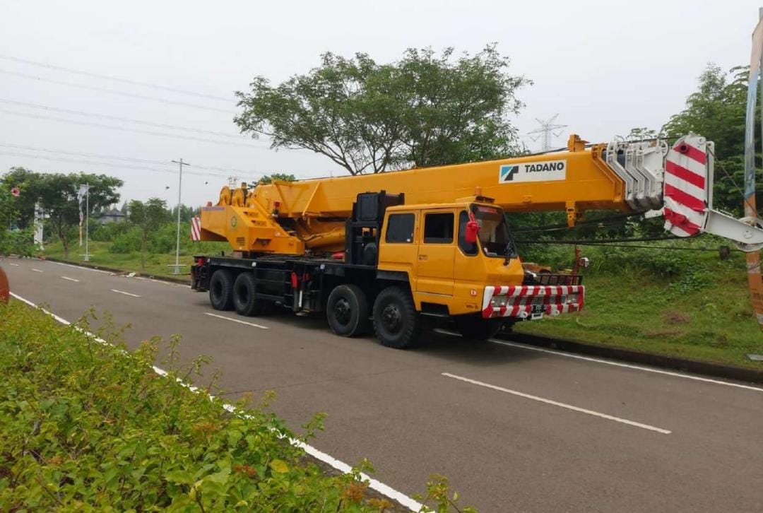 Mobile Crane 55 Ton Caringin