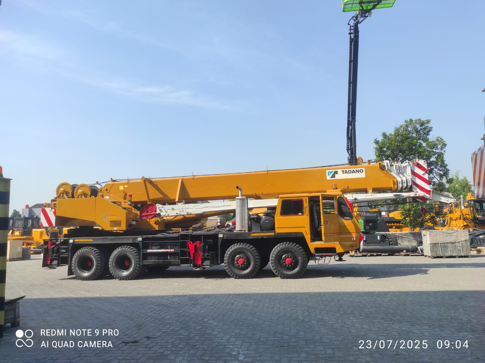 Truck Crane Caringin
